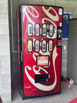 Coke Royal vending machine