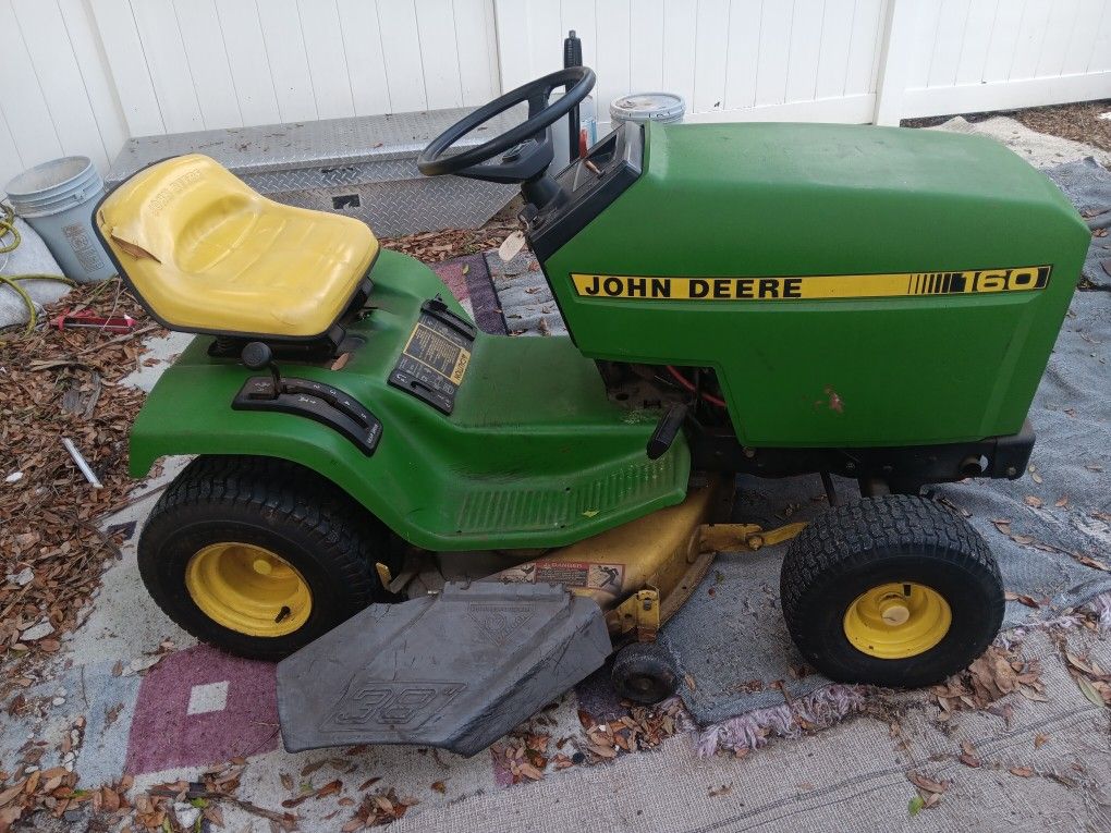 John Deere Riding Mower