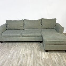 ( Delivery Available ) Raymour and Flanigan Diane Gray Sectional Couch