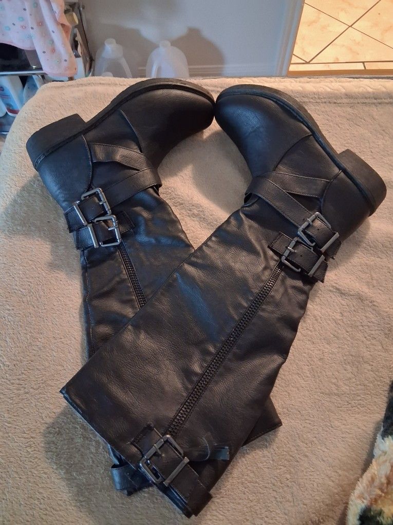 I sell women's boots