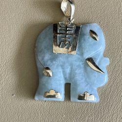 14k Gold Jade Elephant vintage Pendant