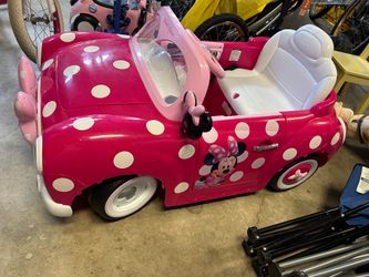 Huffy 6V Disney Minnie Mouse Convertible Ride-On Car with Remote Control, Ages 3-7, Kids, Pink