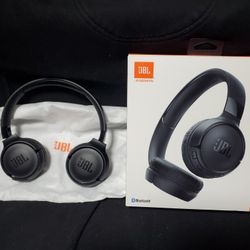 JBL Tune 525BT Wireless Over-Ear Headphones