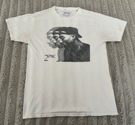 Men’s M Tupac Tshirt