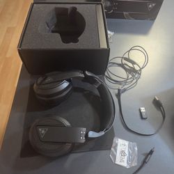 Turtle Beach- Elite Atlas Aero Headset