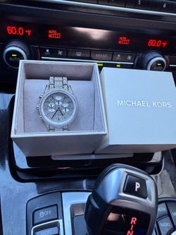 Oversized Everest Pavé Silver-Tone Watch