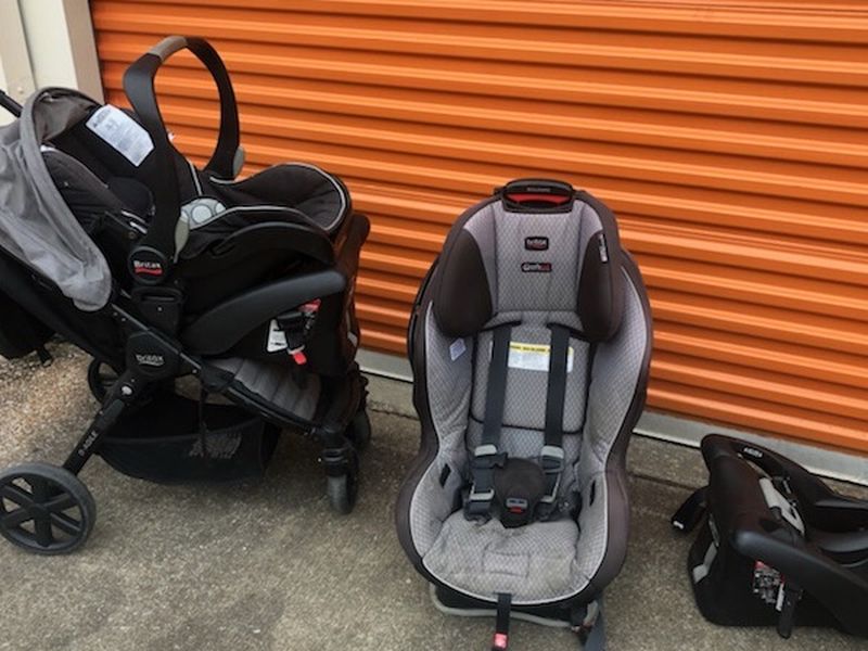 Stroller and 2 Carseats