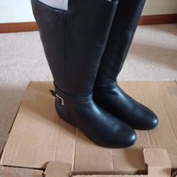 Women's Black Leather Full Calf Boots- Size 9M-NEW