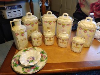 Porcelain vintage containers
