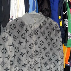 Women’s LV Zip up Sweater 