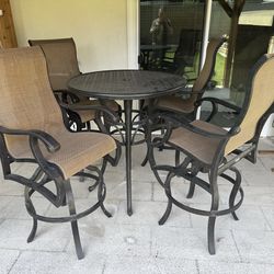 Patio Set  (4 chairs, 1 table)