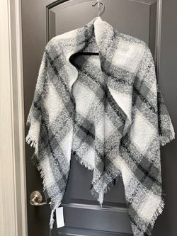 Women’s Shawls