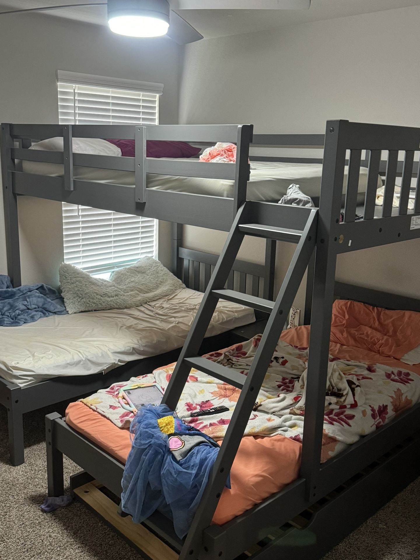 Bunk Bed With trundle And 3 Mattresses_Sleeps 4 Individuals 
