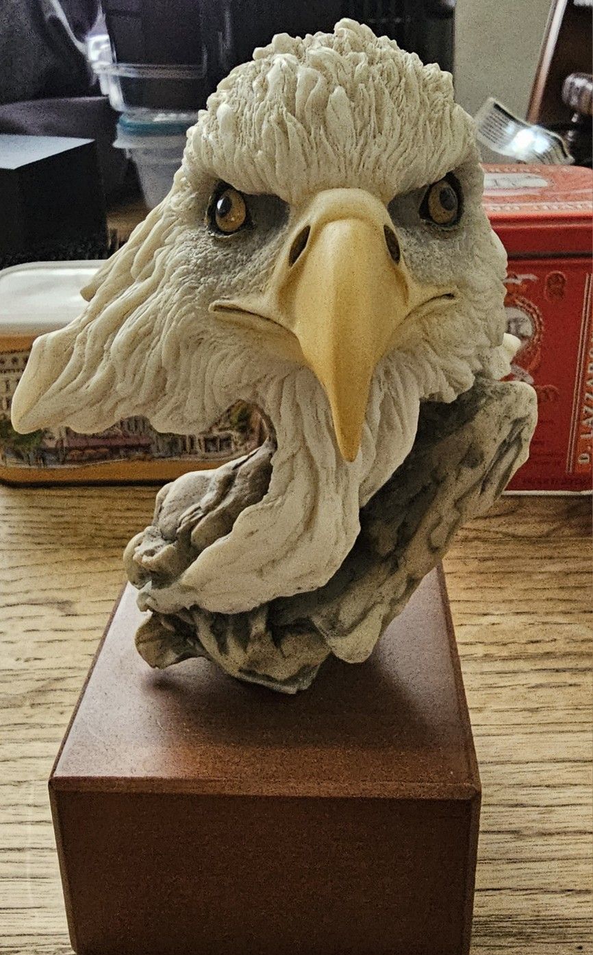 Home decor eagle head on cherry wood