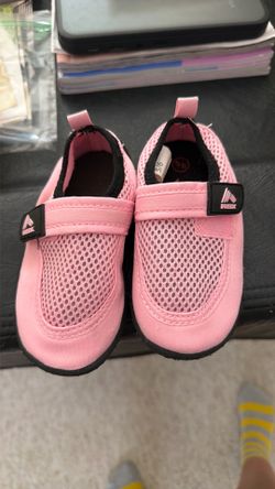 Little girls water shoes-