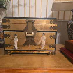 Vintage Chinese Jewelry Box
