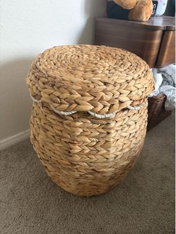 Scalloped Wicker Storage Basket