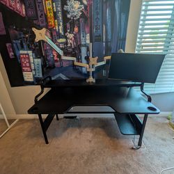 Desk w/ 3 monitor holders