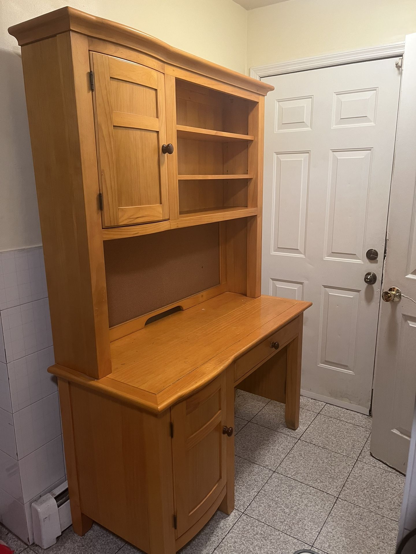 Raymor & Flanigan Oak Computer Hutch