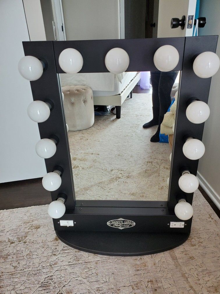 Makeup mirror Vanity Girl Hollywood Free Delivery Available