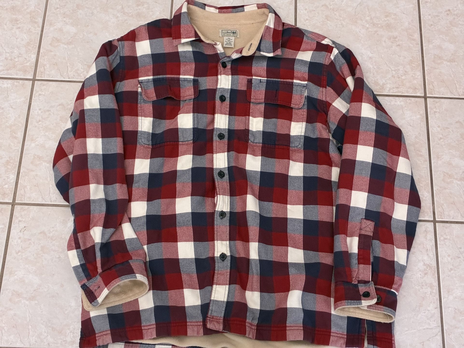L.L. Bean Flannel Shirt Jacket XL Red Blue Plaid Fleece Lined Heavy Button Up