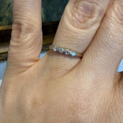 14K White Gold Natural Diamonds Very Nice Ring Band 