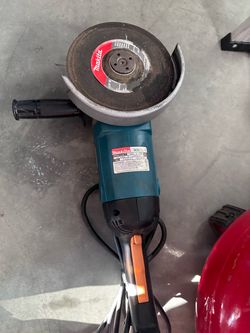 MAKITA