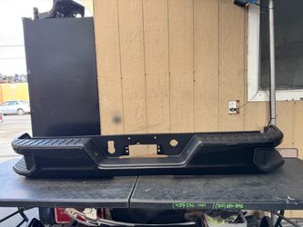 2019 2020 2021 2022 2023 2024 2025 CHEVROLET SILVERADO 1500 /GMC SIERRA 1500 REAR BUMPER COVER OEM USED #8172