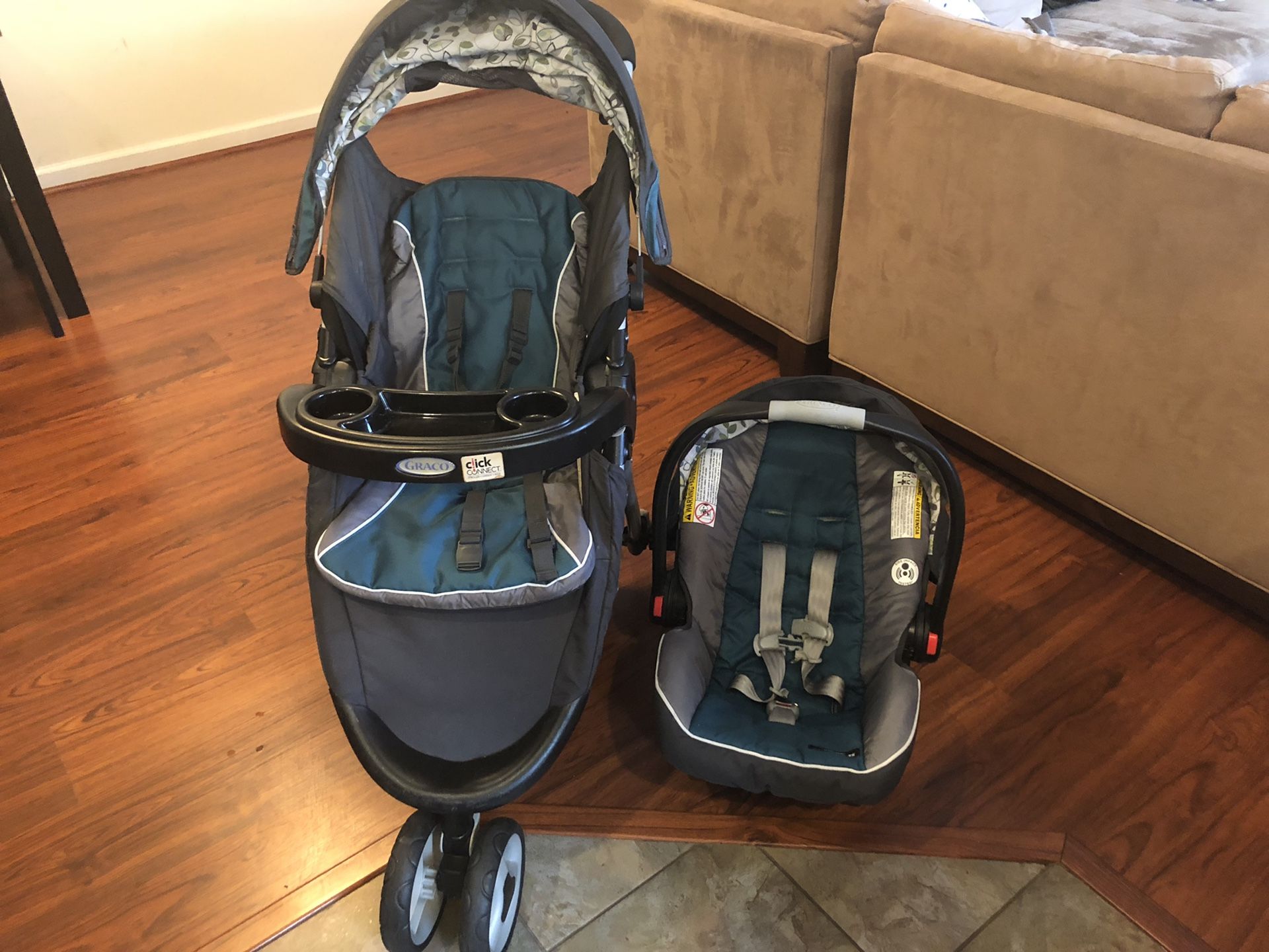 Cargo stroller and car seat