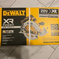 DEWALT 20V MAX* XR Circular Saw, 7-1/4-Inch, Brushless, Power Detect Tool Technology (DCS574W1)

