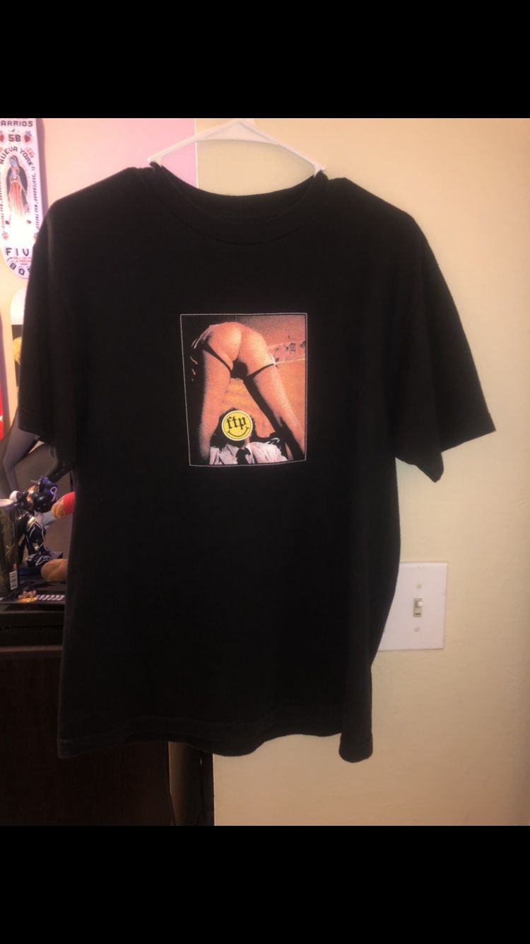 Ftp smiley tee Size M