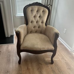 Vintage Style Accent Chair 