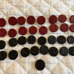 2 sided genuine leather chess/checker pieces set. Pet and smoke free home. Pick up Oviedo. 