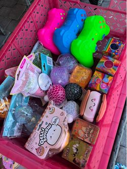 Authentic viral squishies! Please read description for each item cost