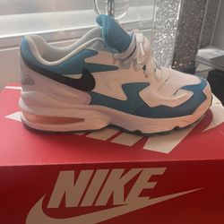 NIKE air max 4Y
