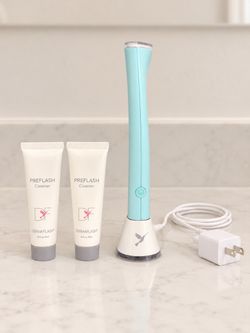 DERMAFLASH Facial Exfoliation Device + 2 Preflash Cleansers