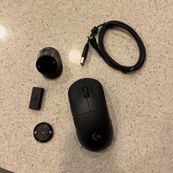 Logitech G Pro Gaming Mouse / Charging Base