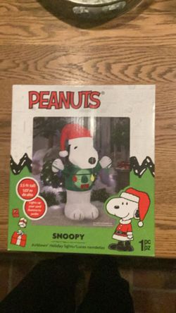 Snoopy Christmas Sweater, 3.5’ tall, Blow up Yard Deco, New in Box, Never Opened.