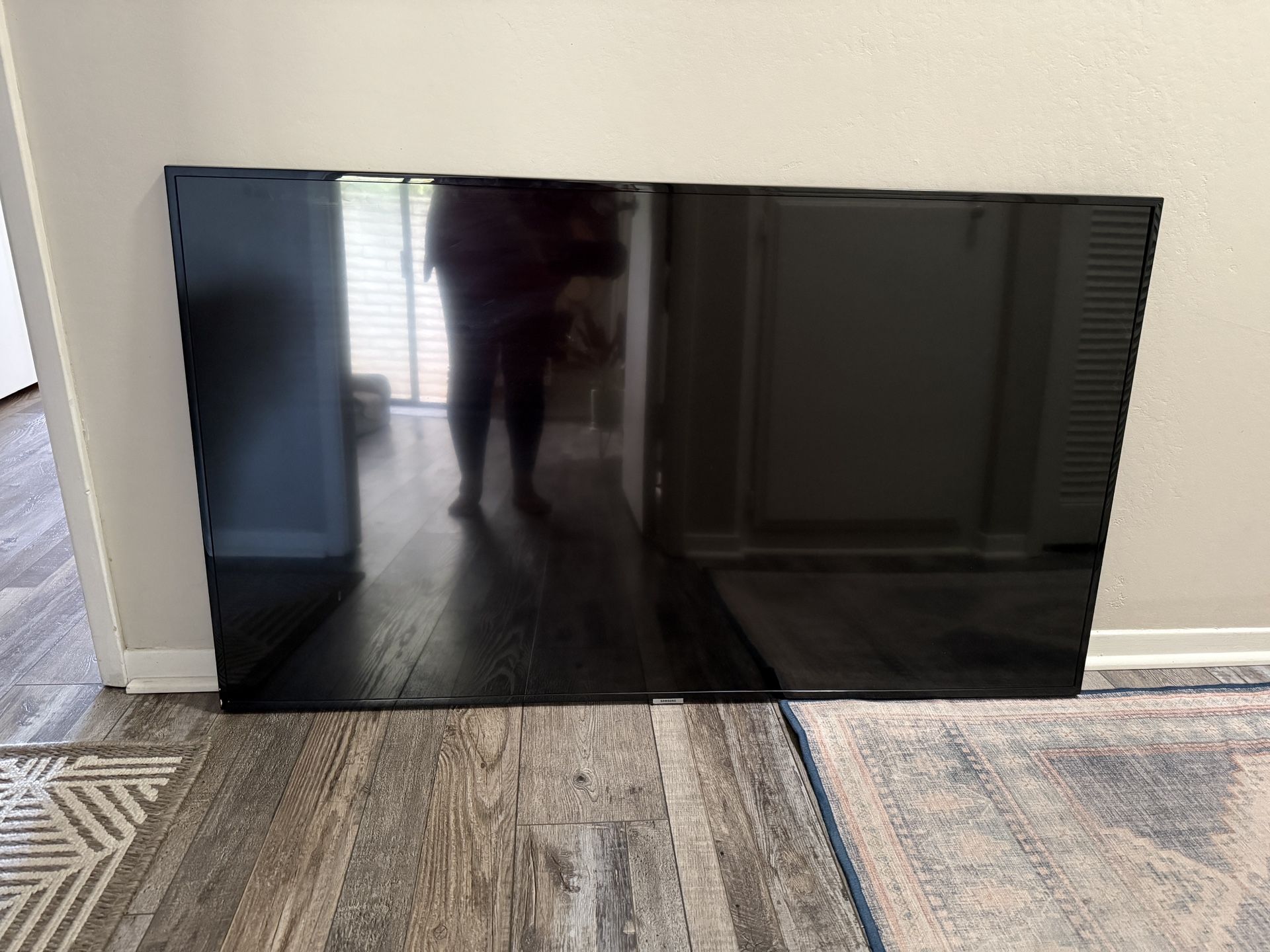 Samsung 55” LED 4k Smart TV + Free HDMI Cable