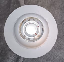 Honeywell Home The Round Thermostat - Heat and Cool - Like New + Wall Plate - Classic T87 / CT87N