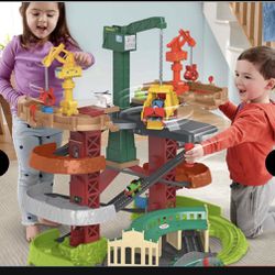 Thomas And Friends Multi-Level Train Set With Spinning Turntable, Trains & Cranes Super Tower. Retails $160