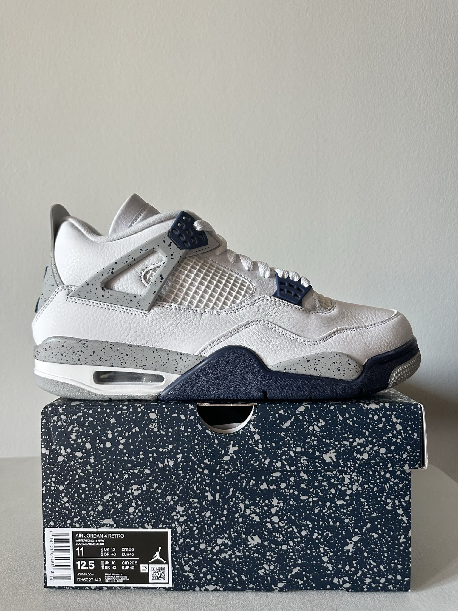 Jordan 4 Midnight Navy - 7 Y & 11 M