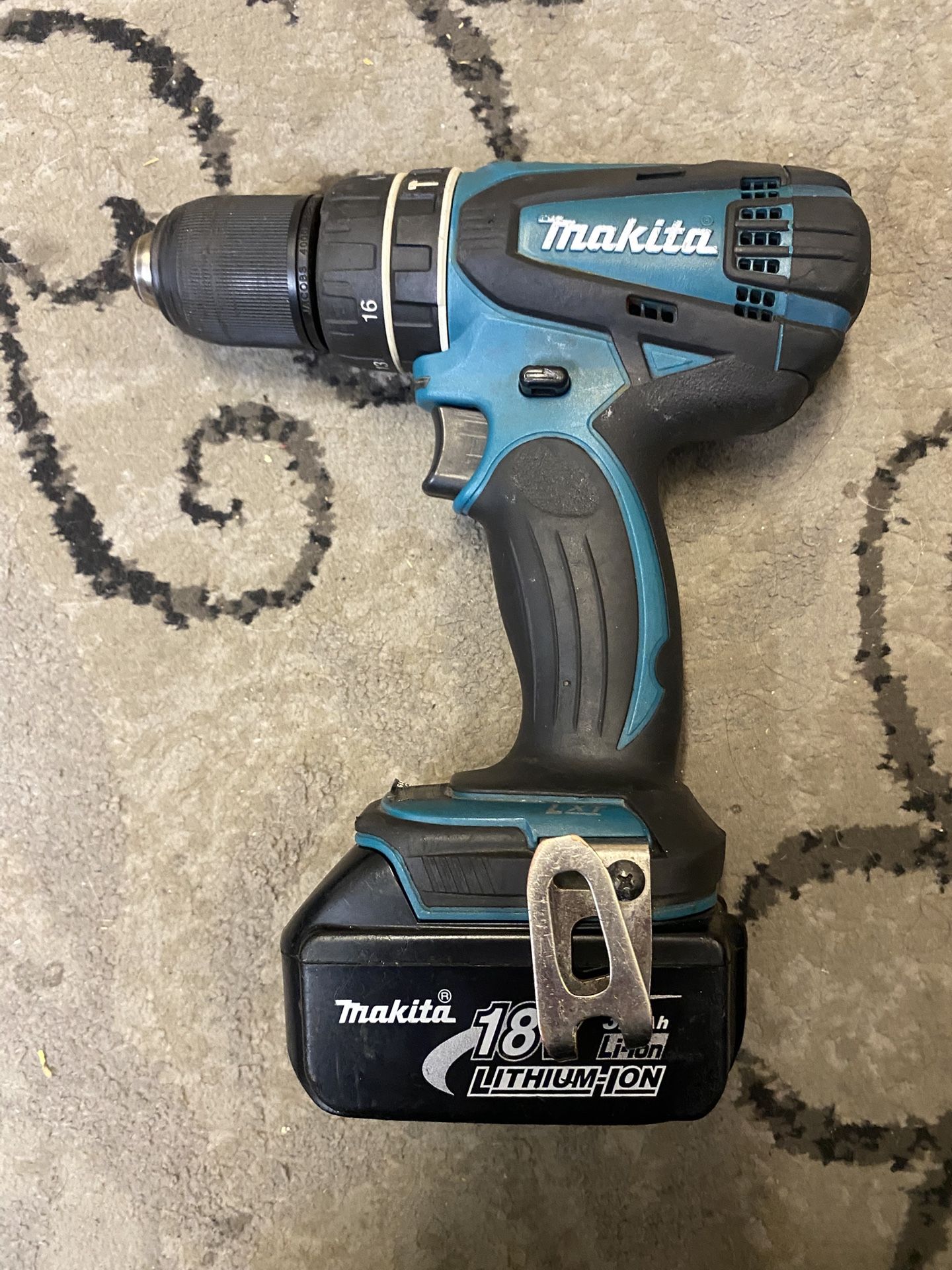 Makita Hammer drill 3ah Battery Lxt
