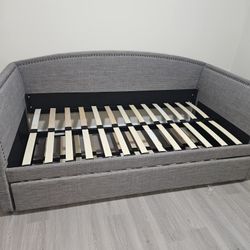 Brand New Twin size Day Bed For Sale 