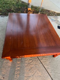Center piece coffee table