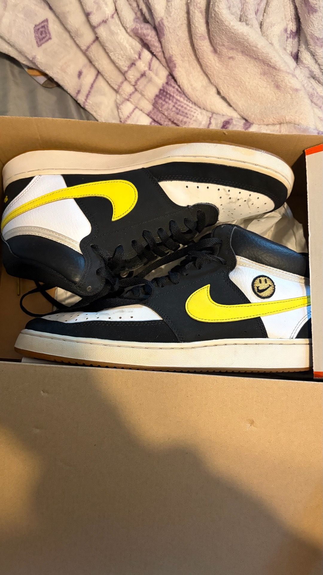 Nike court vision mid smiley