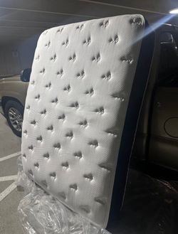 Like New Full Size Mattress ONLY (Delivery Available!)