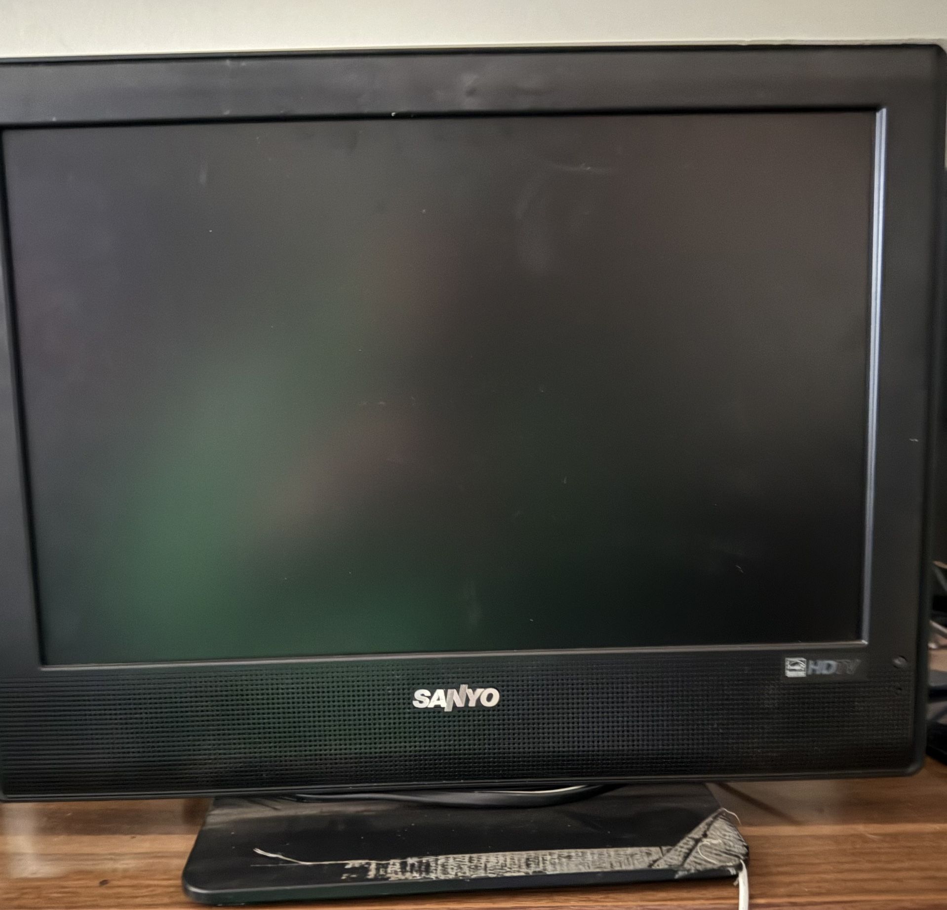 Nice Sanyo 19” DP19649 HDTV - No Remote Model#DP19648 Tested