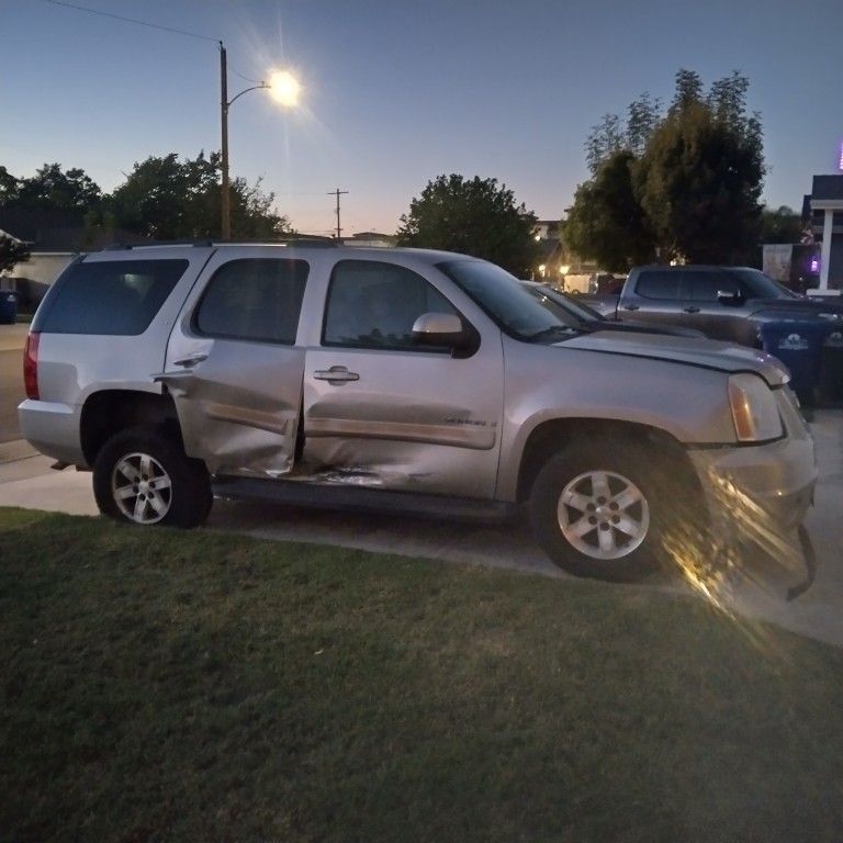 I Need Two Right Side Chevy Tahoe Or GMC Yukon Doors The Short One Not The Long One