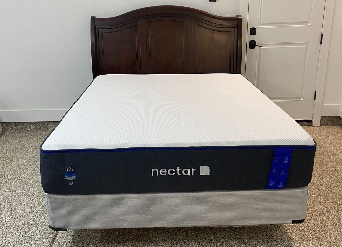 🛏️ QUEEN nectar Memory Foam Mattress - Like New